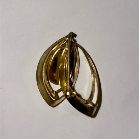 Vintage Light turquoise polished stone and gold Brooch - Picture 3 of 3